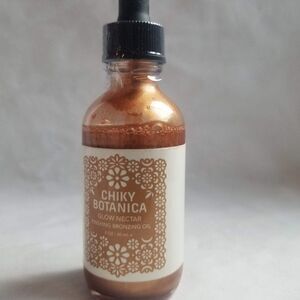Chiky Botanica - Glow Nectar Finishing Bronzing Oil